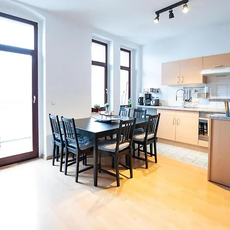 Jaeckel, App 102 Apartment